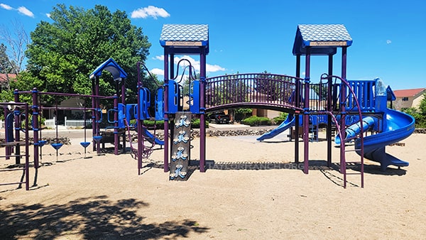 Montaño West Park playground